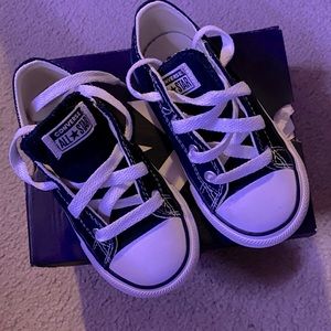 Converse Low •White/Black•Size 8